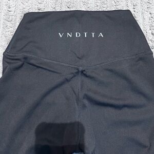 VNDTTA Black Leggings